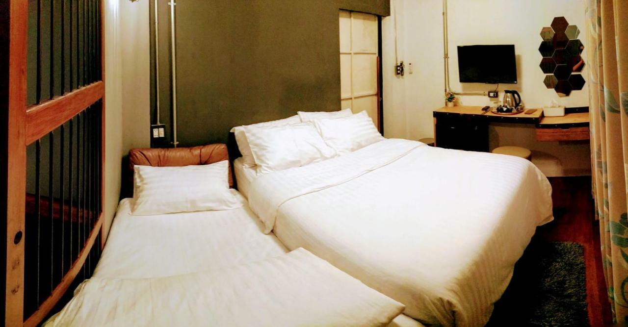Zeds Hostel Bangkok Luaran gambar